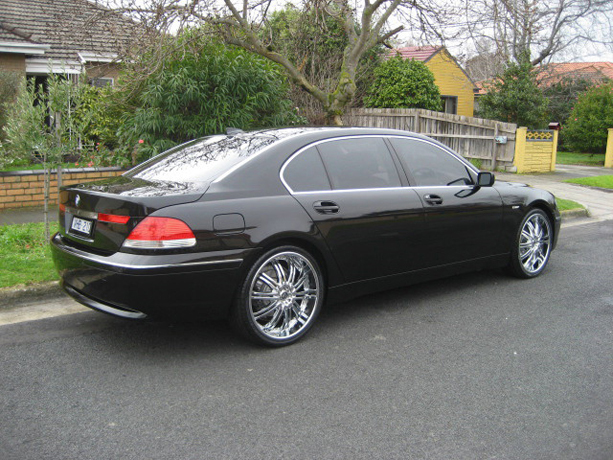 BMW 7 Series photo