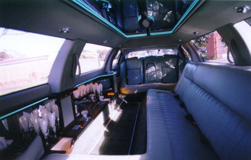 10-11 seater limousine photo