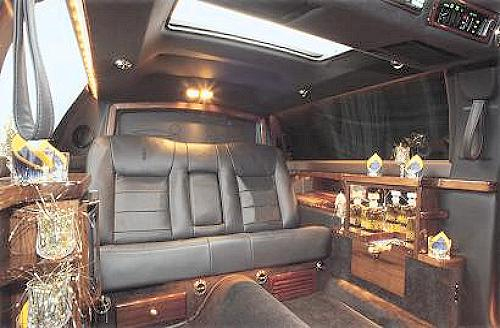 7 seater limousine photo