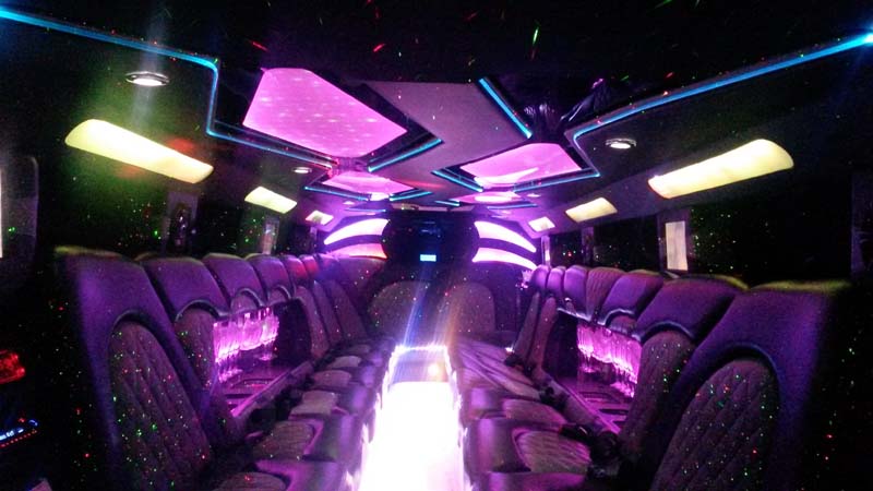 Stretch Hummer 20-24 seater photo