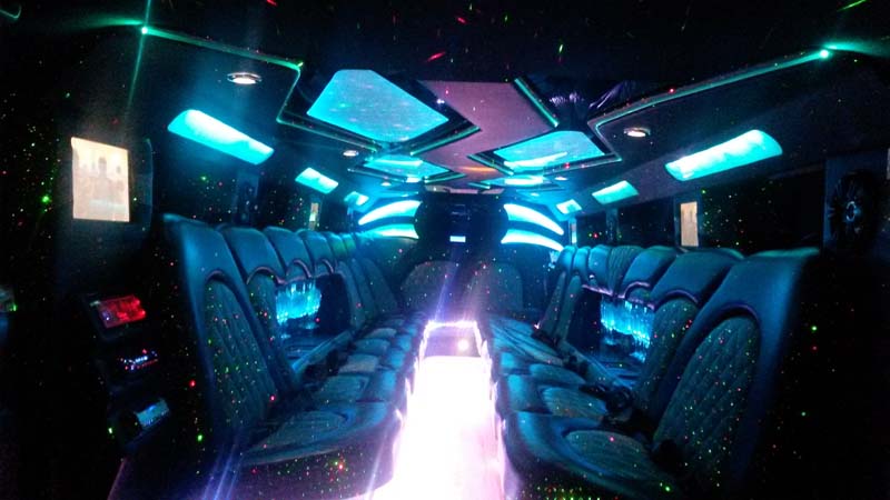 Stretch Hummer 20-24 seater photo