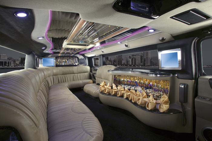 Stretch Hummer H2 photo